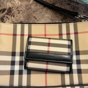Women’s Burberry Wrist Purse and wallet